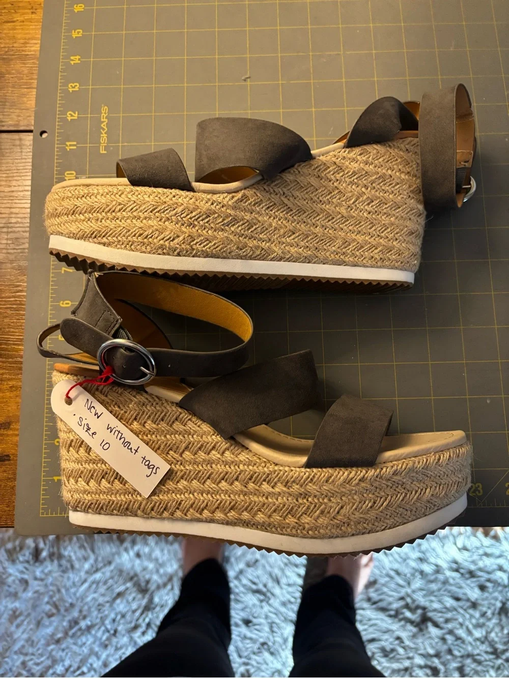 NWOT DV8 by Dolce Vita grey platform espadrilles size 10